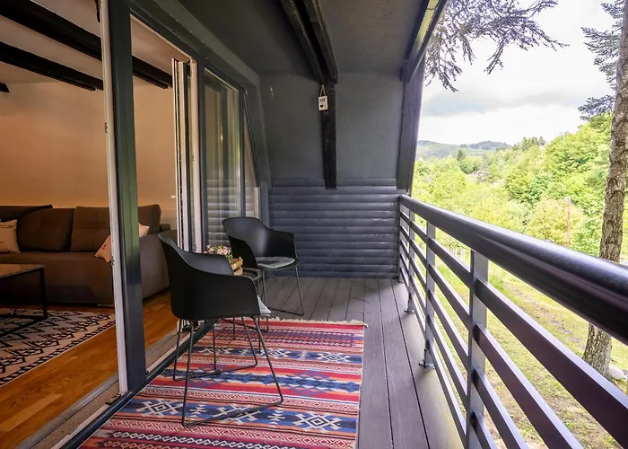 Cozy Nest 度假居 Kazina Bara