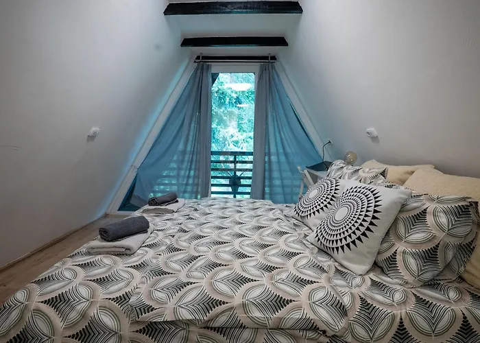 度假居 Cozy Nest Kazina Bara